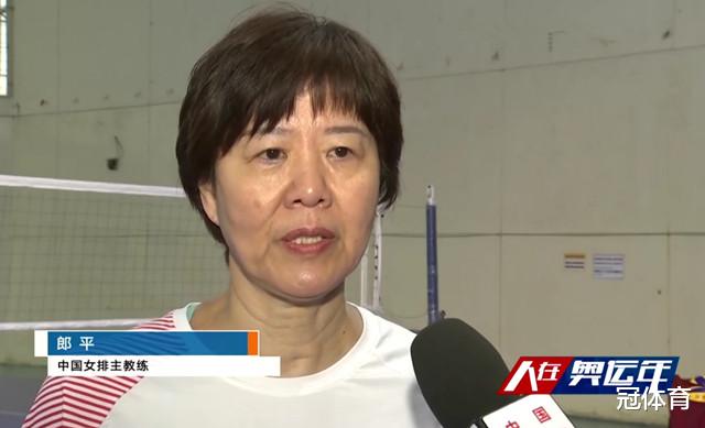 李盈莹|郎平再发声!李盈莹不同于朱婷,女排新星回应质疑:遭遇道德绑架