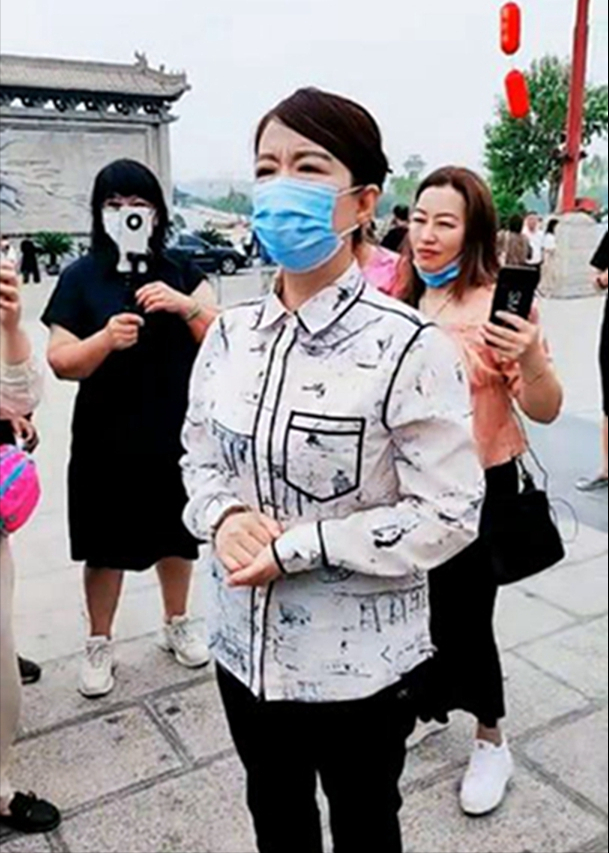 子莘情感屋|二八事件开庭,多位主播冒雨守护许妈,杜妈由小熊陪伴信心十足