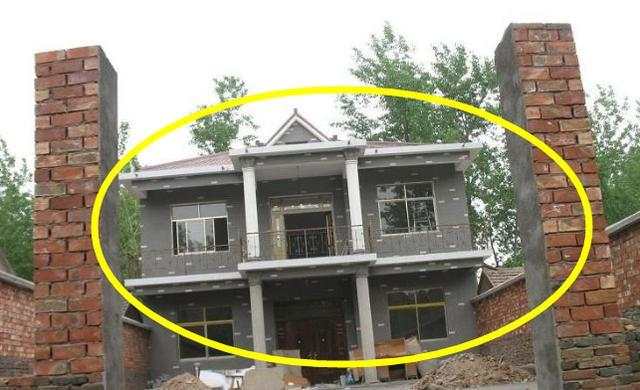 大门|农村建房大门不要朝这开，过来人都知道，再富裕也住穷