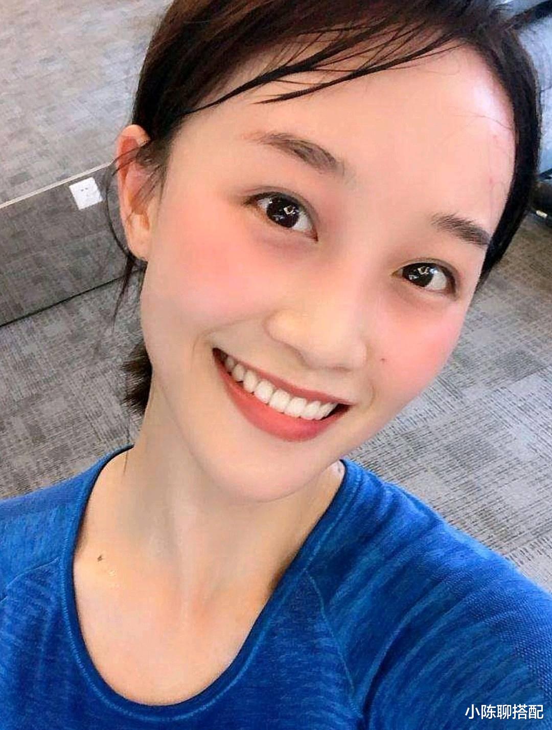 梁小冰|同样都是面中凹陷、塌鼻梁，为何一个长相被争议，一个却是女神