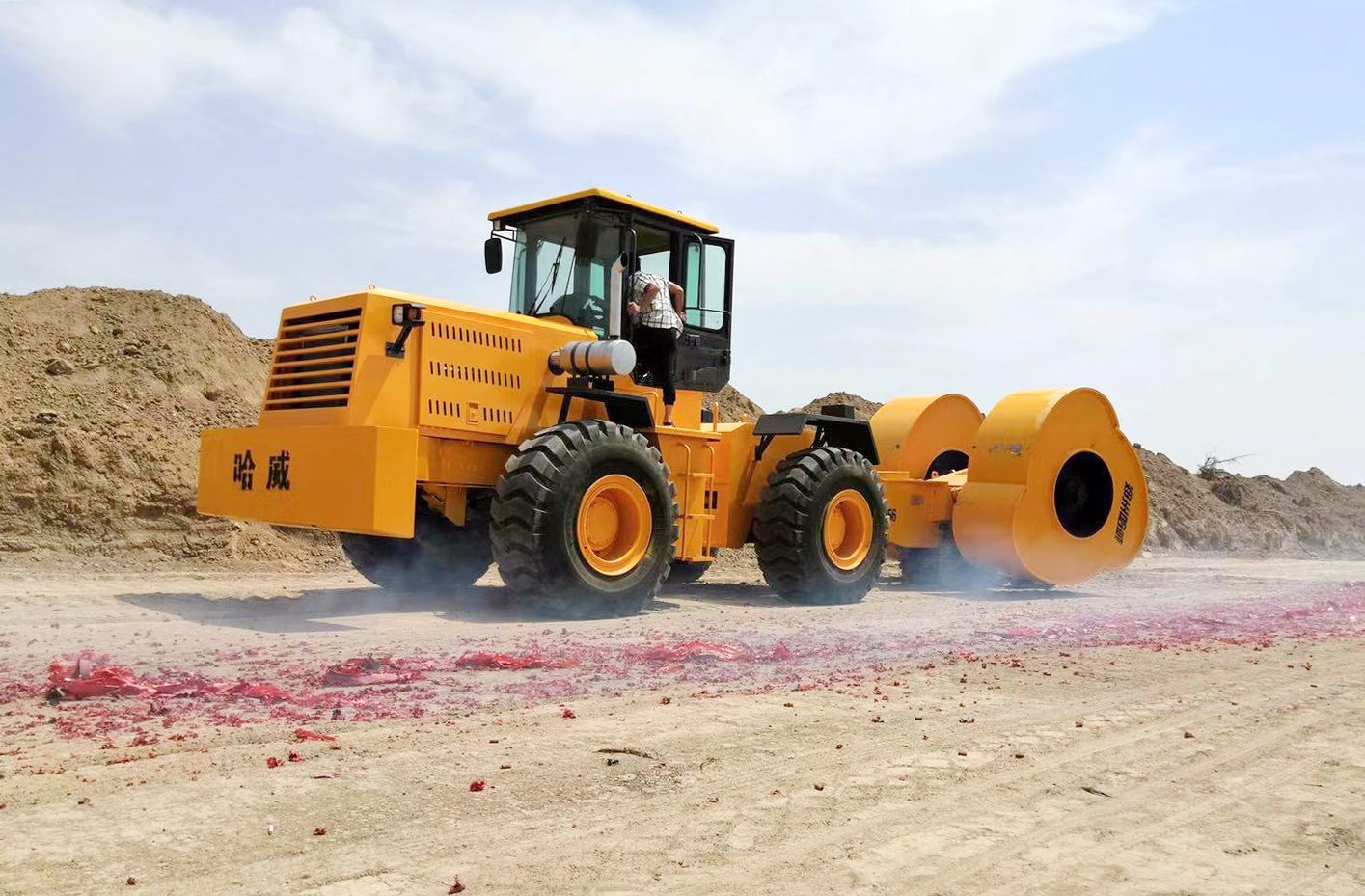 三边形冲击压路机施工顺序，三边形冲击压路机不同的压实功效