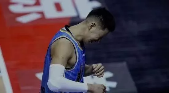 林书豪|终于等到！林书豪第一场就炸！99分干翻辽宁队！CBA整整等了他1年