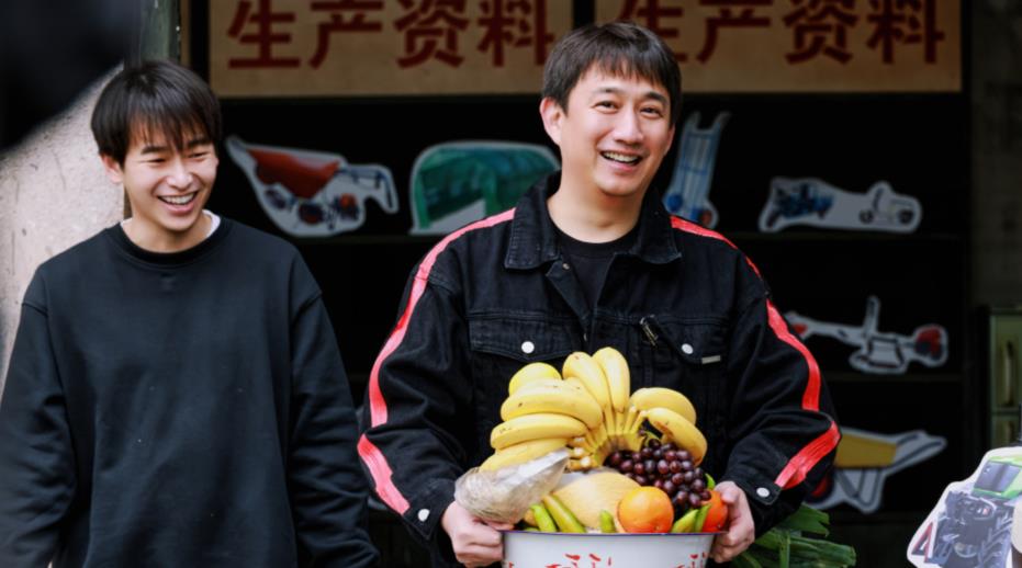 鹿晗|《五哈》加更比正片有趣，鹿晗打牌屡战屡败，彭昱畅尽得黄磊真传