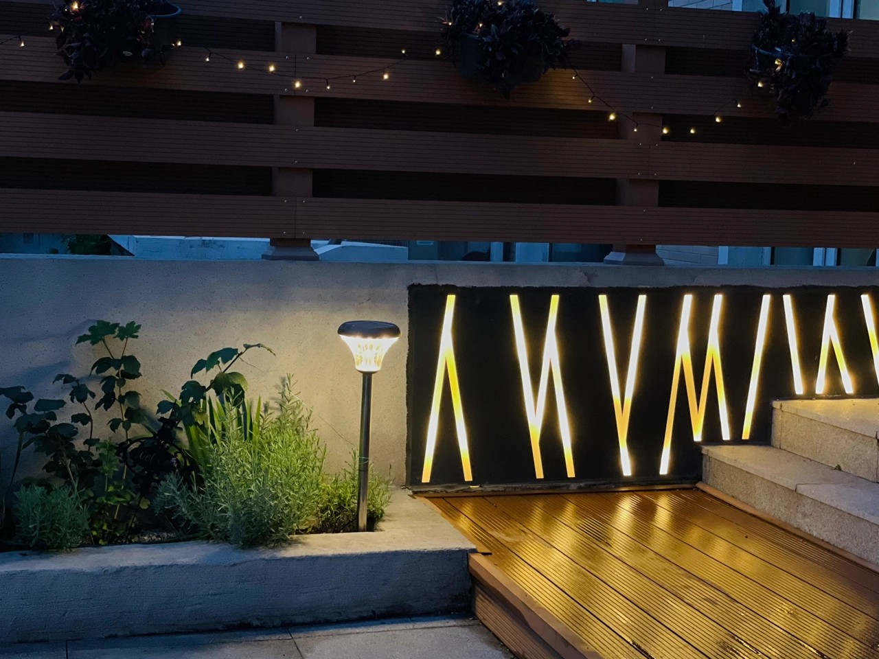 ?6万不到,改造72㎡现代庭院花园,教你做一个低维护的懒人花园