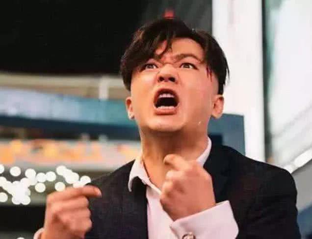 包贝尔|发际线对颜值影响多大，当掀起刘海之后，网友：赵公子秒变包贝尔