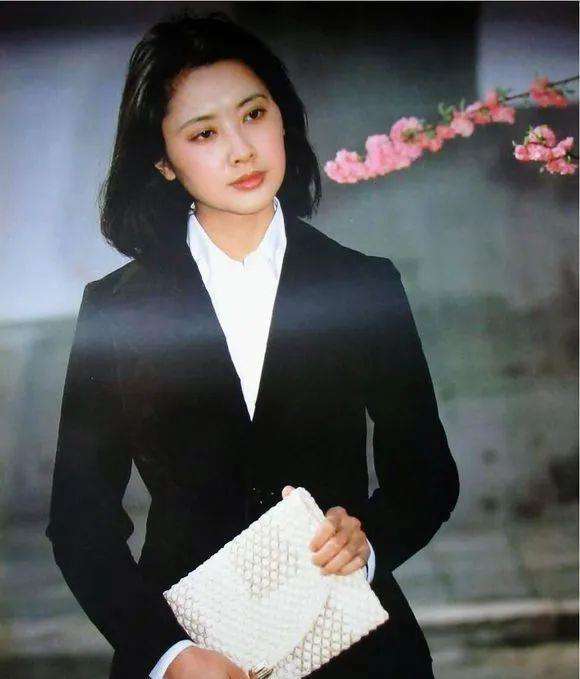 网红脸|北京盛产美人，10位帝都女星，个个肤白貌美气质佳，非网红脸能比