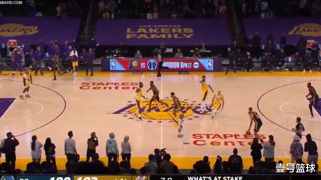 斯蒂芬·库里|最后一攻不叫暂停！科尔被骂上热搜，库里成为背锅侠