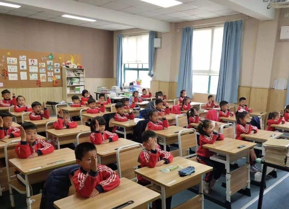 女孩|除中国外，全球还有2个国家说中文，即使没学过外语也能正常沟通