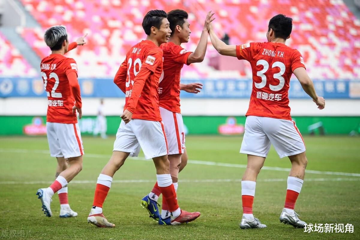 蒙克|阿兰、蒋广太还在广州队，中国球员加盟桑托斯，泰山比海港有优势