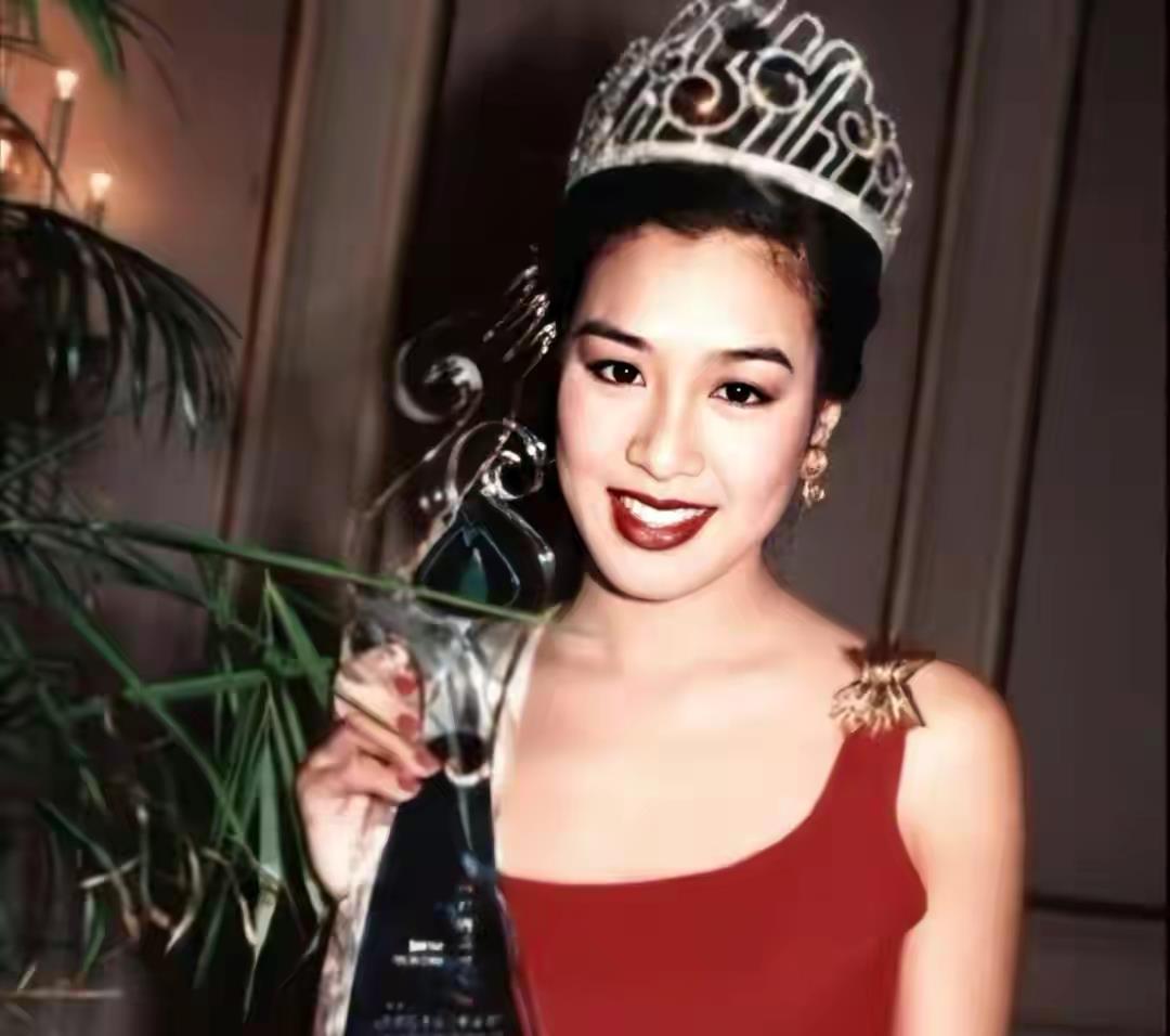 钟丽缇|悲惨的钟丽缇：为两个前夫生了三个孩子，现任老公也不爱她