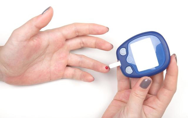 豆浆|血糖高的人，适合喝牛奶还是喝豆浆？希望你早做了解，别喝错