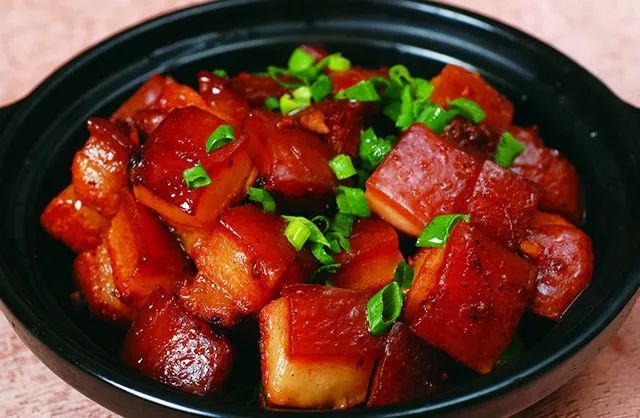 高血脂|高血脂的“源头”已发现，肥肉没上榜，第一名我们几乎天天都在吃