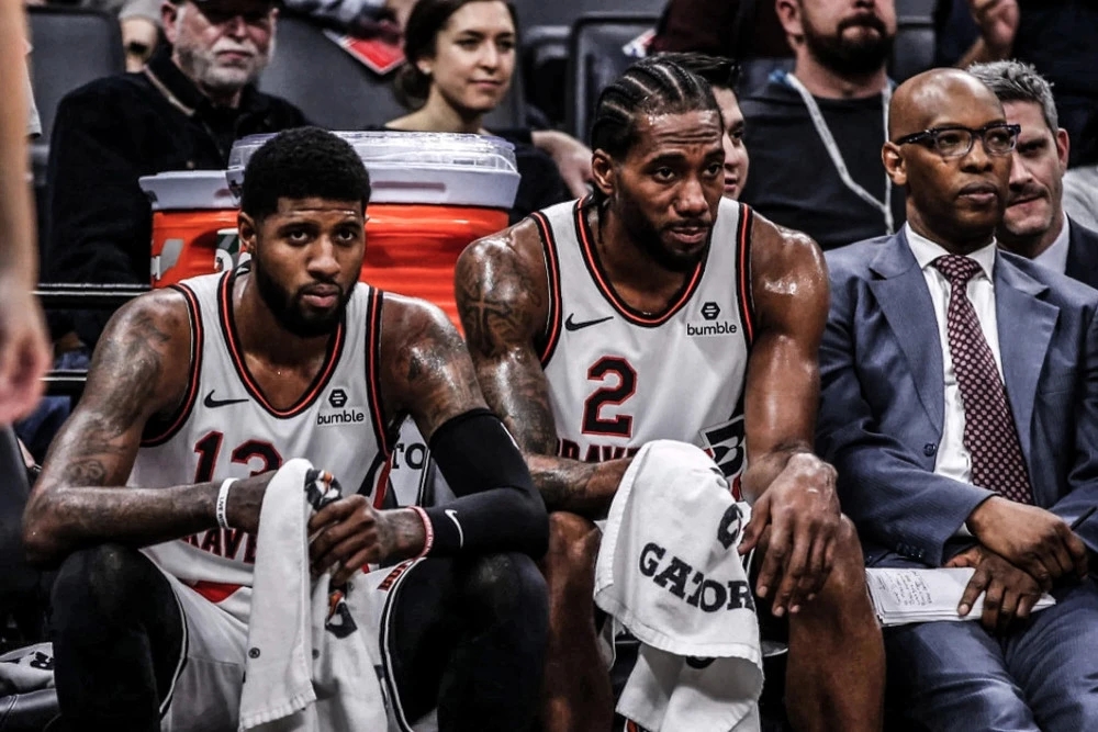 勇士队|若快船淘汰,勇士将招募伦纳德!格林用4个字回应拒绝!