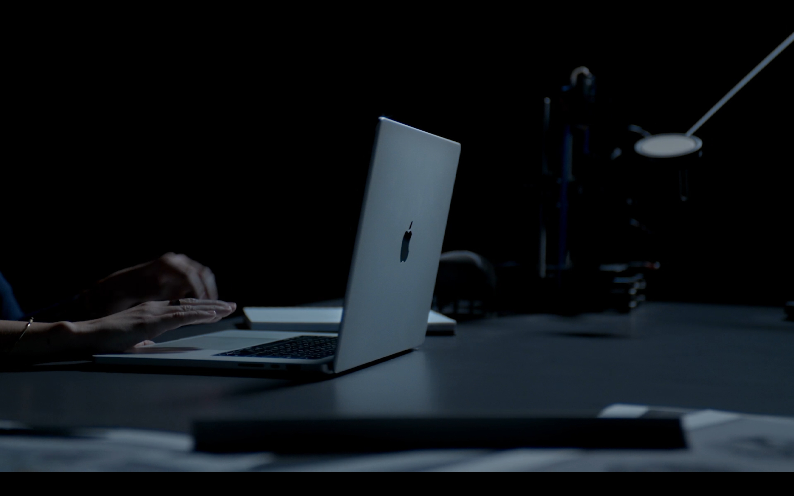性能逆天,设计更逆天:新款MacBook Pro真的“炸”!