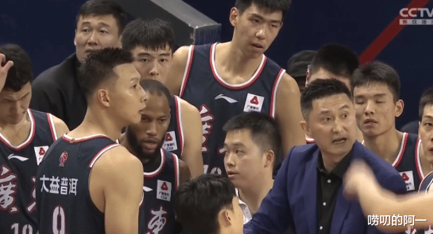 广东男篮|领先26分到2分，杜锋怒了！于嘉：我担心广东球员回酒店后的遭遇