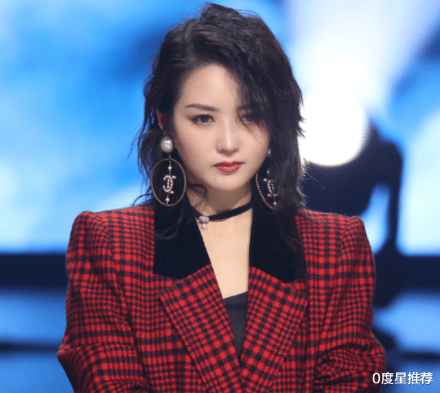 遮瑕|何洁减肥35斤如“整容”,体重不过百美出新高,前夫看完得后悔