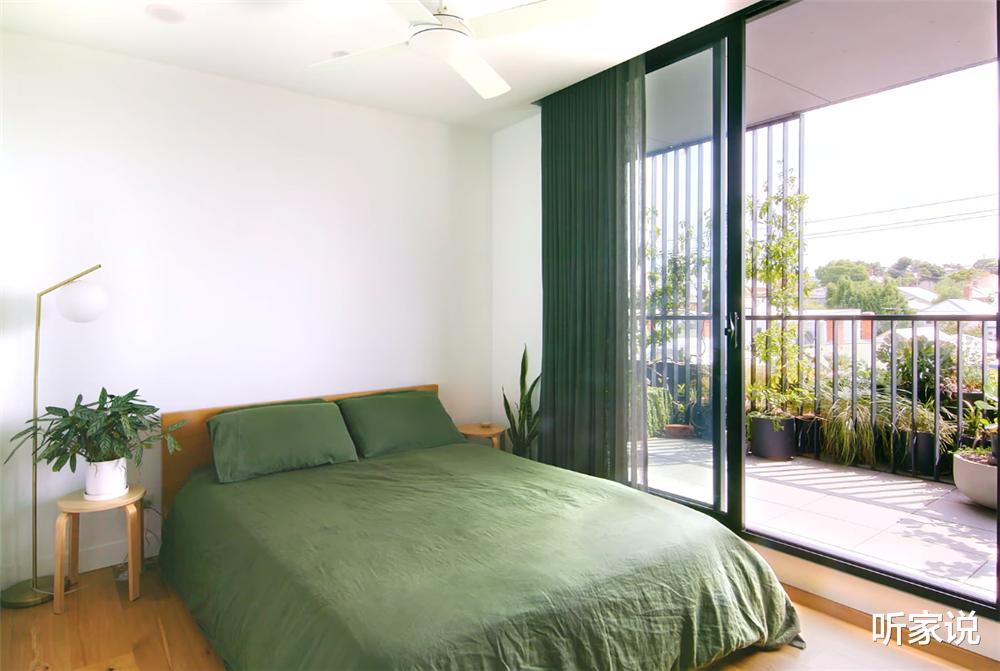 听家说|独居姑娘的1室2厅小家，55㎡面积做成开放式，卧室推拉门太实用了