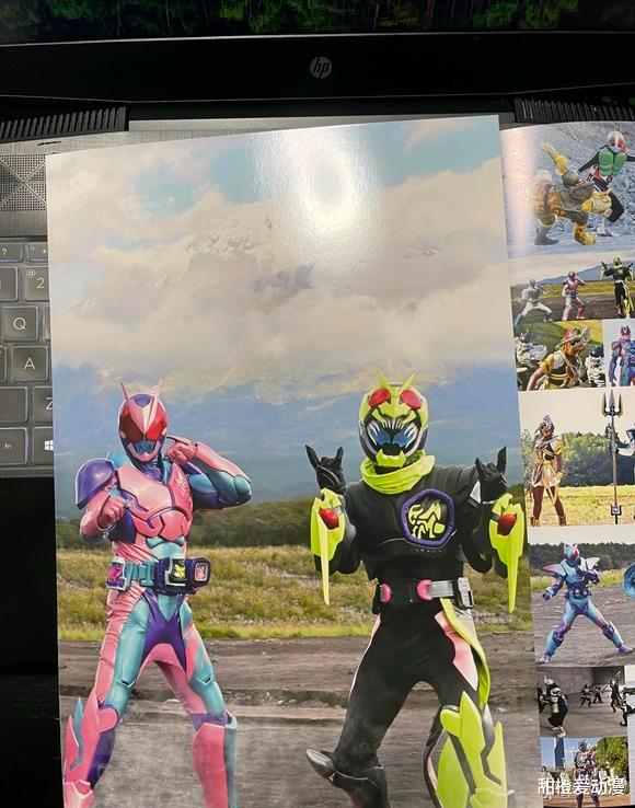 acgn漫评|假面骑士revice01蝗虫形态公开,最独特的合体方式,令人畏惧!