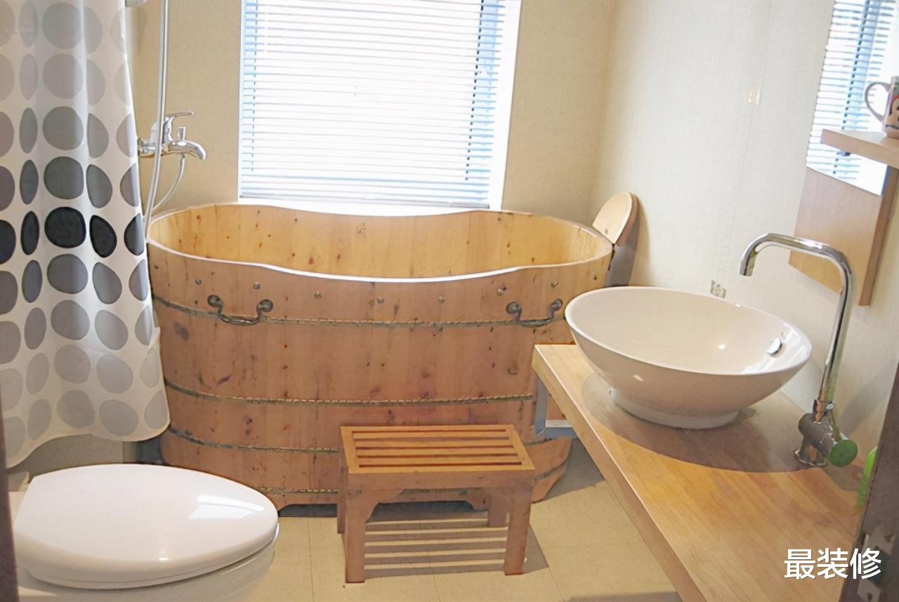 一个卫生间,就可以看出业主是住在南方还是北方!差别真的好大!