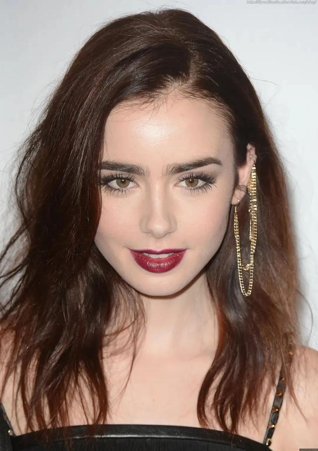 贝克汉姆|沾喜气！爱情事业双丰收的Lily Collins，为什么会如此好运？