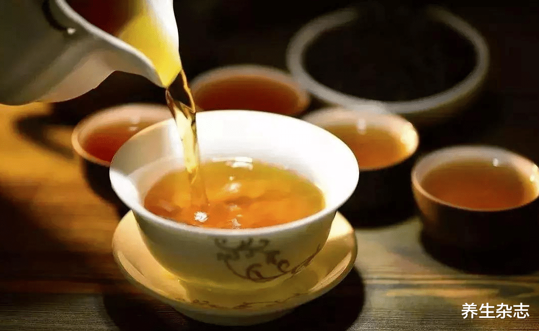 肺癌|郑重提醒：喉咙出现4个症状，不是“咽炎”，可能是肺癌上身