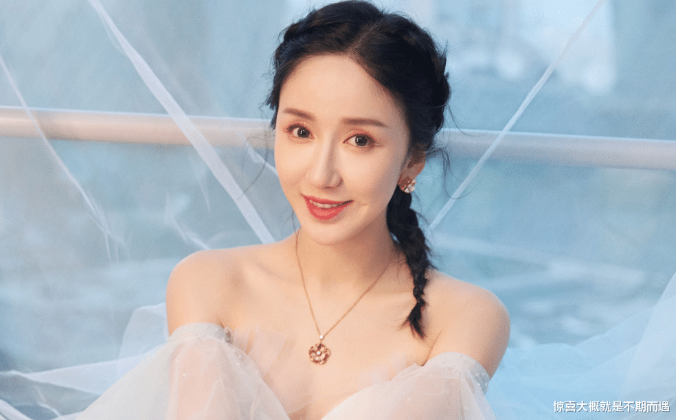 娄艺潇|娄艺潇是个全能的好演员，很认真，很投入，充满能量和活力