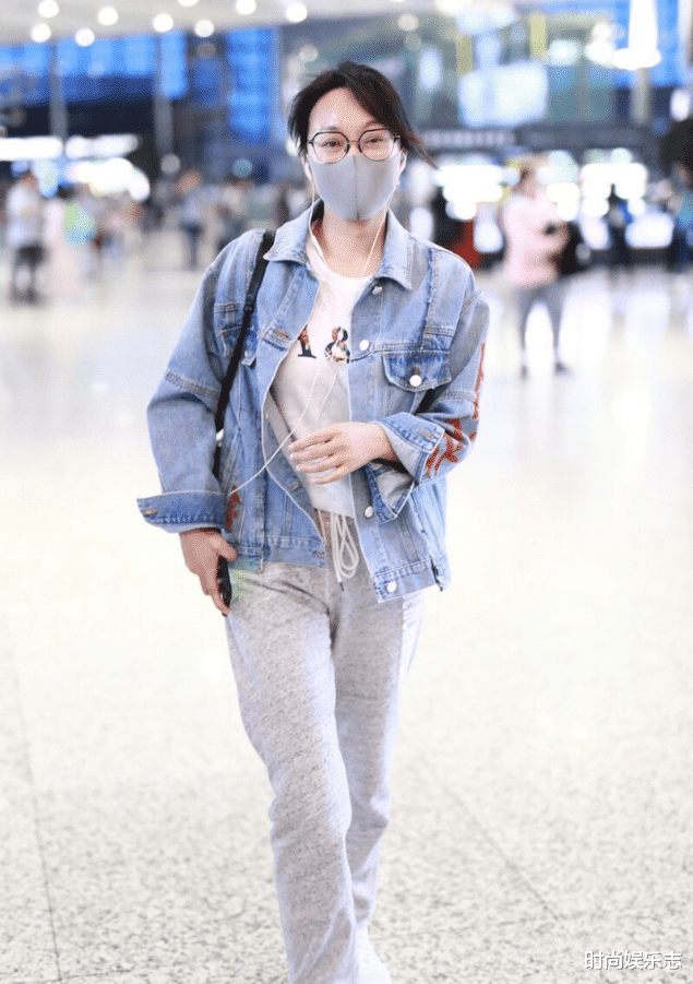 吴亦凡|闫妮太“懒”了，素颜脸上皱纹明显还不当回事，看着都不像她了