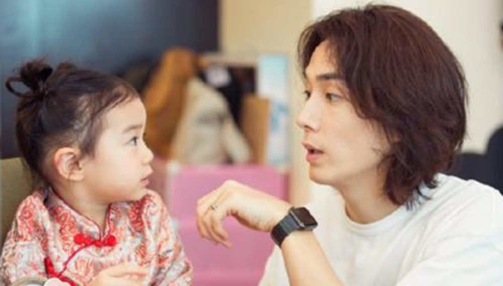 沈眉庄|李承铉女儿Lucky：爸爸为什么不用工作！戚薇的回答值得家长学习