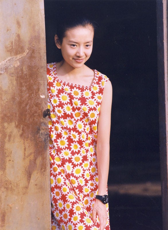 杨蓉|佛系演员杨蓉：不炒绯闻、不陪酒，40岁在家吃斋念佛，没有男友也幸福