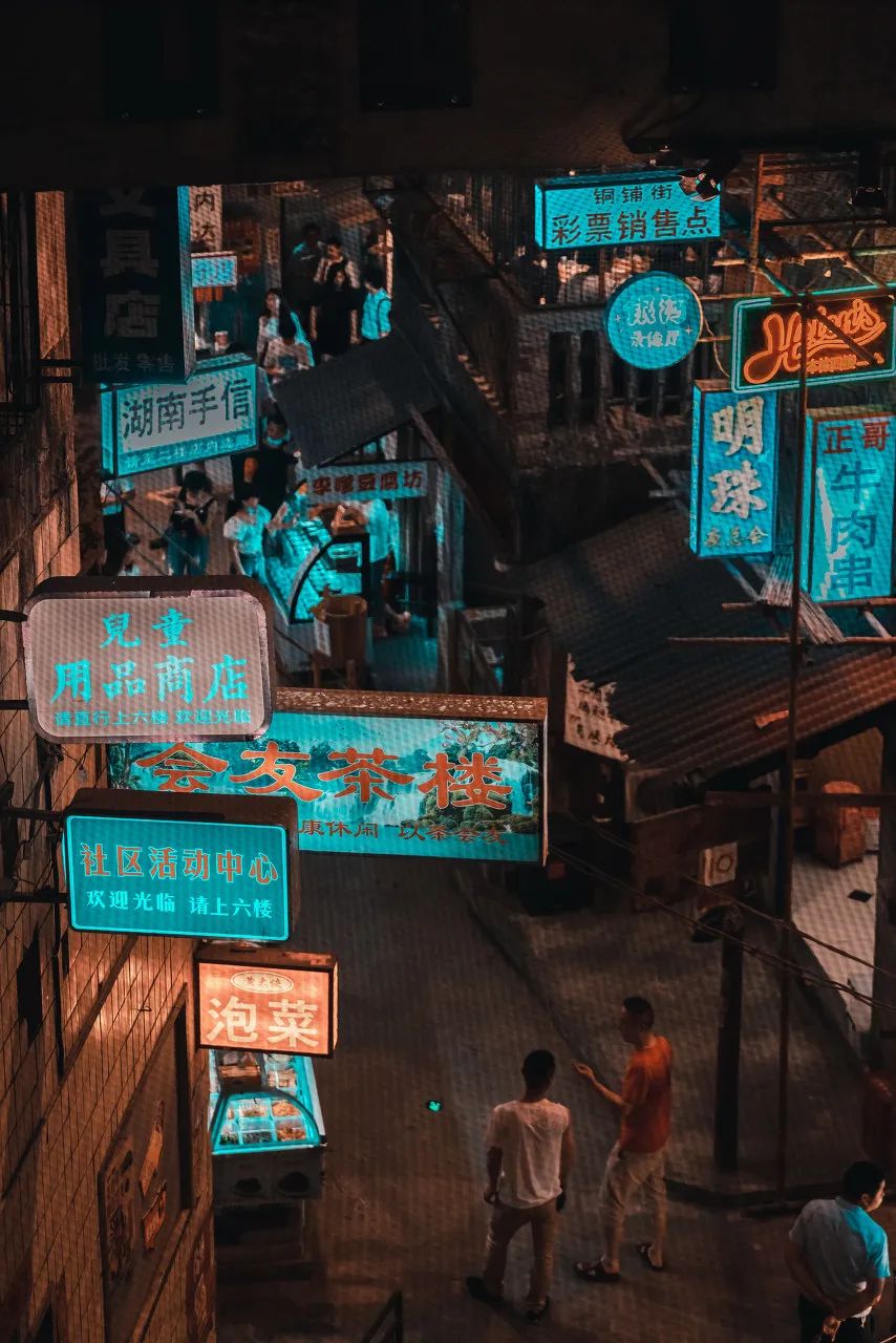 汇客廰文旅 深圳文和友开业，五万人排号，奶茶300元一杯，网友：至于吗？