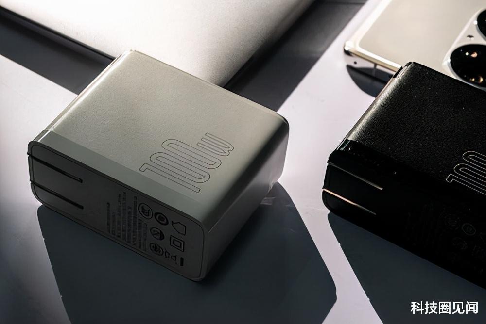 充电器|携手高通深度合作 倍思首款100W QC5充电器登陆市场