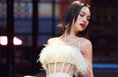 尹正|37岁杨丞琳分享减肥方法，一天只吃两餐，网友：怪不得这瘦