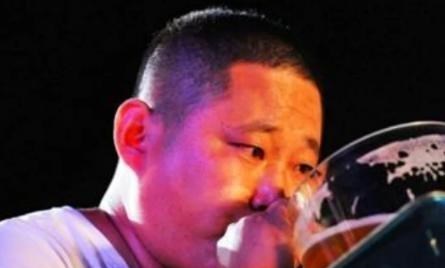 青岛市 青岛小伙任光超：靠喝酒斩获5辆车和15万现金，还喝回一漂亮老婆