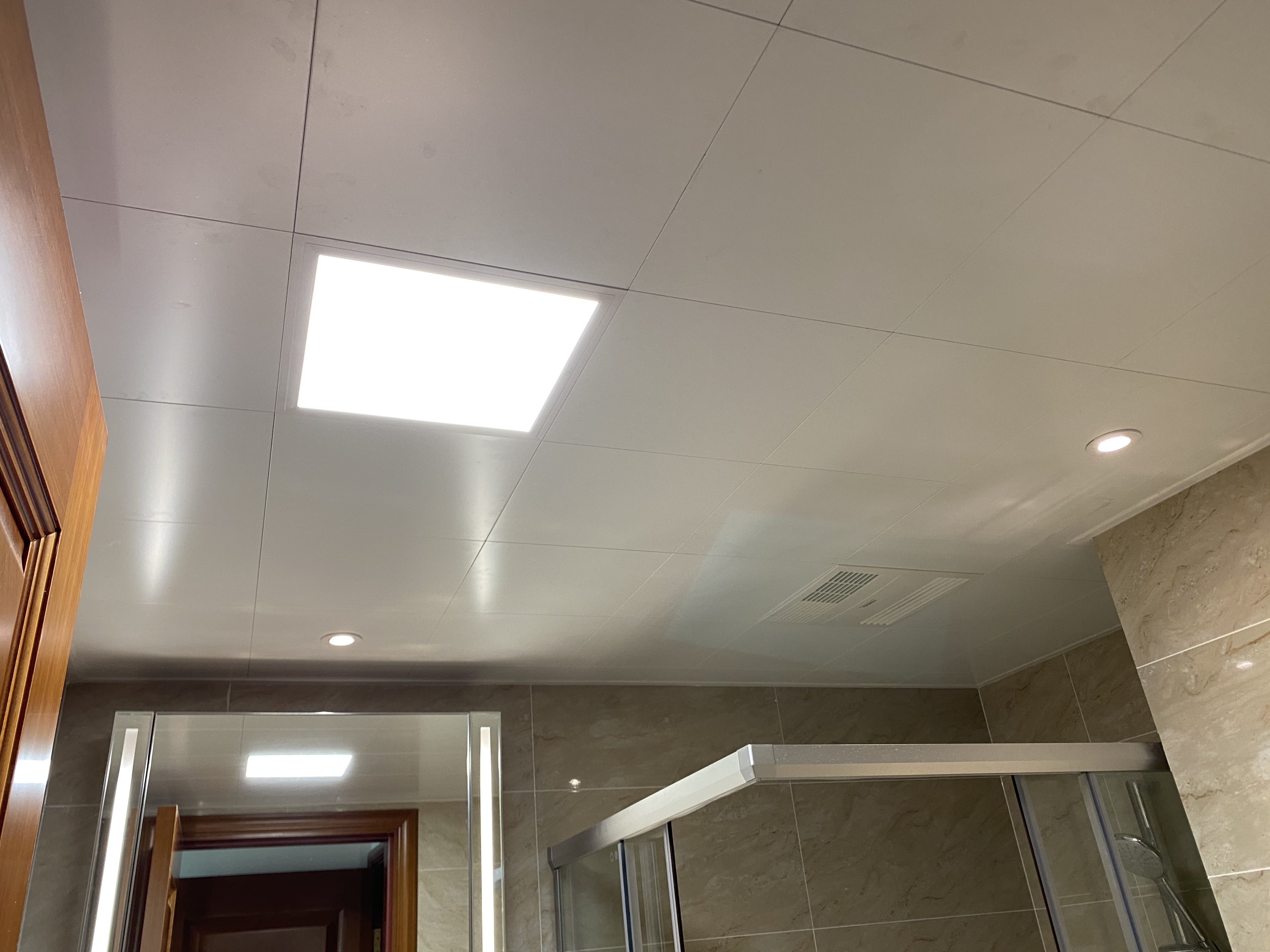 |用了三年总结出来的教训：卫生间越小，装修的时候就越要注意这些