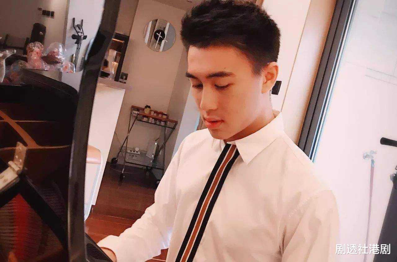 何猷君|观赛被大骂是私生子，何猷君与对手发生冲突，事后认会管理好情绪