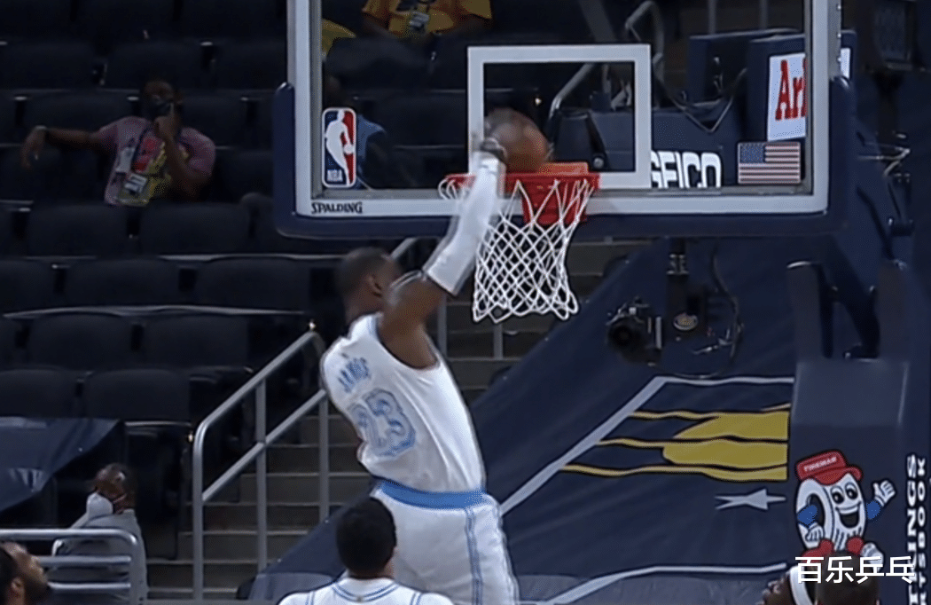 湖人队|湖人险遭爆冷！詹眉轰52+17+13，老詹7分收比赛，三巨头场下大笑