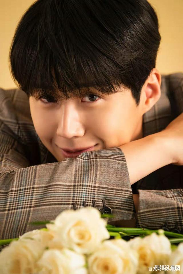 金宣虎|金宣虎获“2021AAA”人气奖双冠王，但不参加颁奖典礼