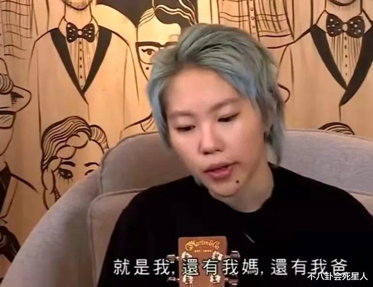 |妈妈美女儿丑，10对明星母女颜值差距大，全因爸爸基因拖后腿