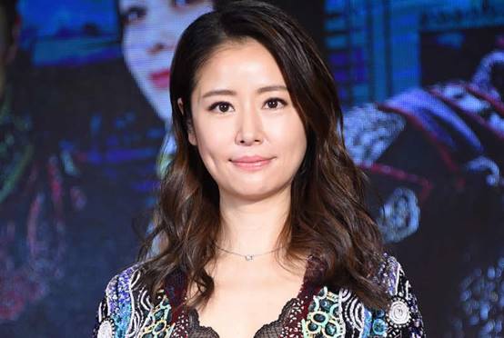 林心如|他与林心如同居8年，却转身娶了她闺蜜，年过60仍孤身一人