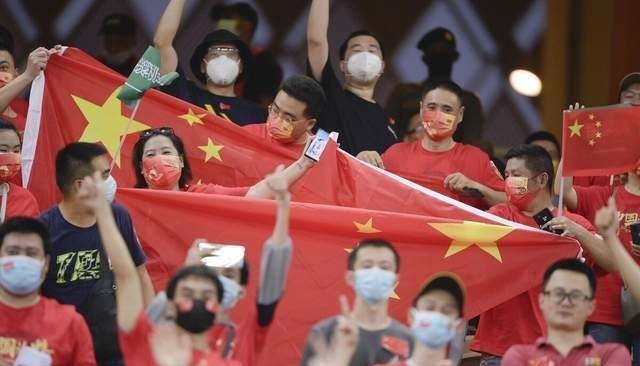 萌孩控分子|最后一搏!国足海外主场申请观众入场是自我救赎,还是毁灭?