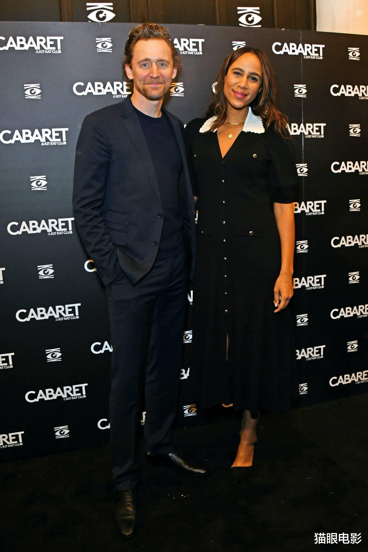 抖森|抖森携女友一起亮相，女友长得太像女版抖森，网友：太有夫妻相