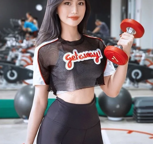 健身|越南健身美女颜值不输韩国女子，这样的身材如何练出来？