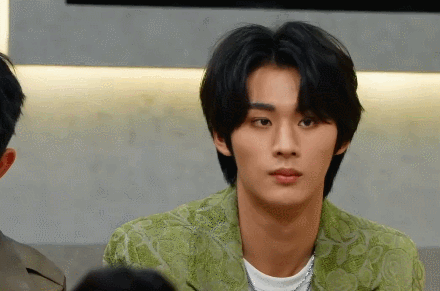 毕志飞|《导演请指教》开播满屏尴尬，毕志飞选人无人理，众星眼神忙闪躲