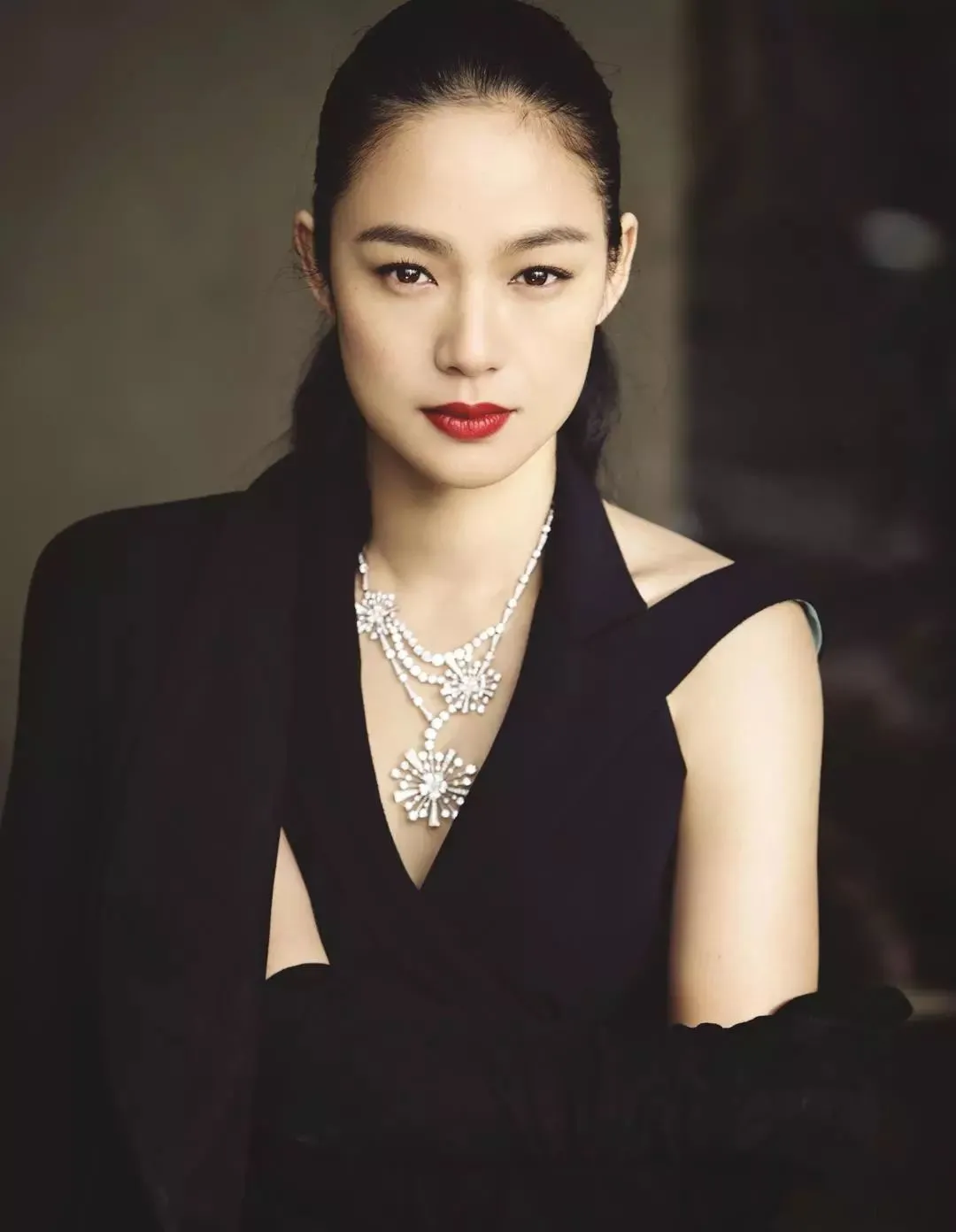 周韵|刘晓庆和宁静都留不住的“浪子”，为何被一个“悍妇”牢牢拴住？