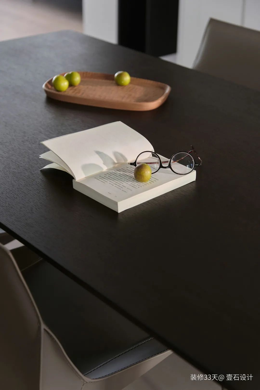 装修设计：129平现代简约素色调三室两卫