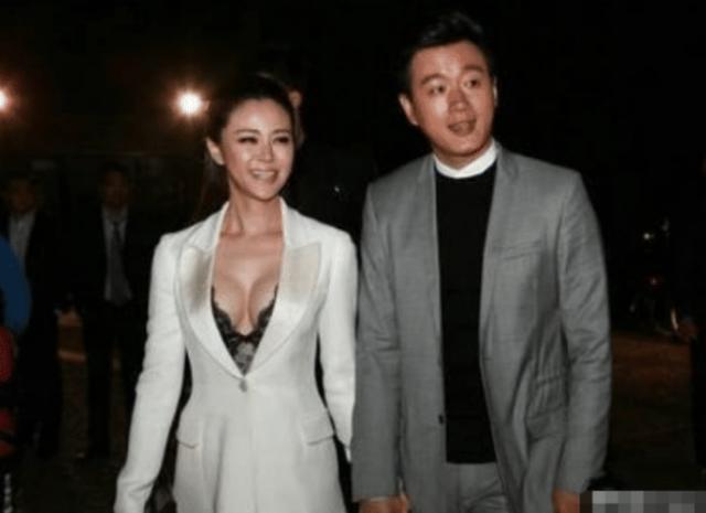 关悦|娱乐圈最强“师生恋”,让老师8年生3孩子,今41岁老师韵味满天飞