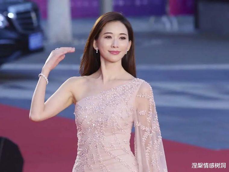 张柏芝|结婚一年多后，林志玲近况如何？腿型变成这样，疑跟日本老公有关