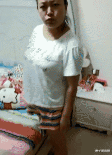 装修的时候做了个榻榻米，两年不到成这样子了，又要花钱了