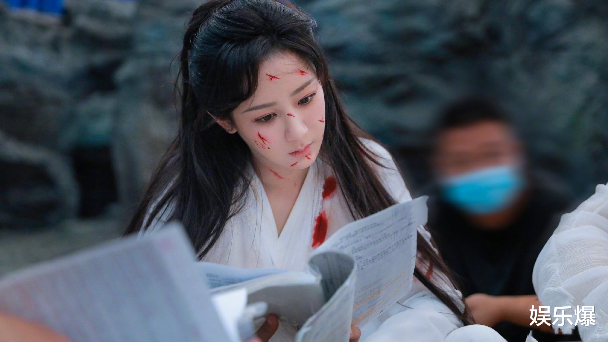 赵丽颖|杨紫新剧一大波造型来袭，除了战损造型，竟然还有白发造型