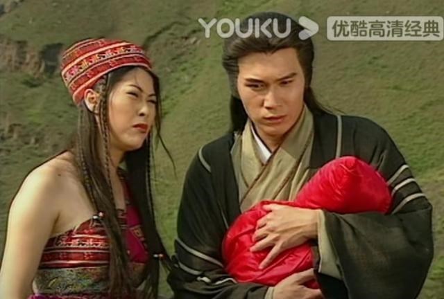 雪花神剑|《雪花神剑》罗玄不懂爱的力量，聂小凤在恨意中成为大反派